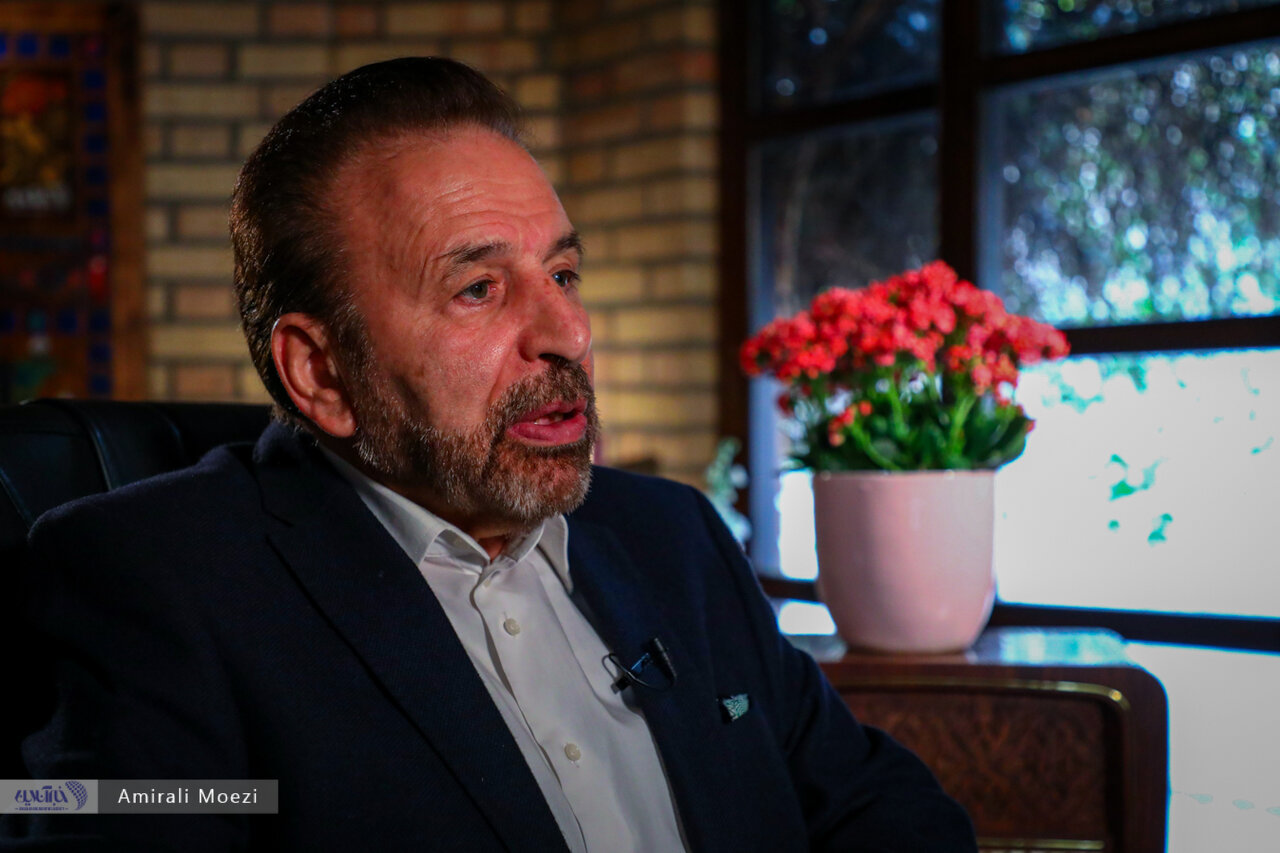 واعظی: مردم را فقط در روز انتخابات نمیخواهیم/ نباید در کشور شهروند درجه یک و سه داشته باشیم/ مراقبت شود تندروها اختلاف ایجاد نکنند