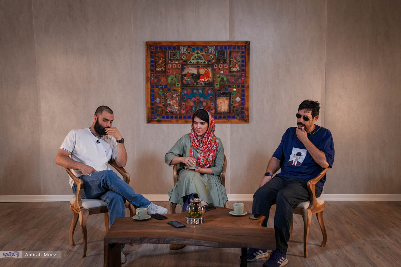 سایه جاسوسان و سانسور روی زندگی هنرمندان/سارا رسولزاده «زنی که نمیخواهد بمیرد»