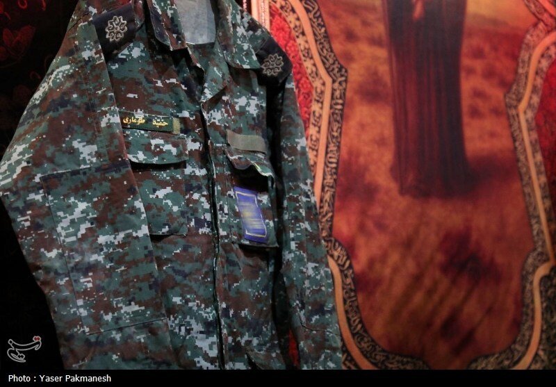 تصاویری از لباس خونین شهدای حمله اسرائیل به زنجان در یک هیات