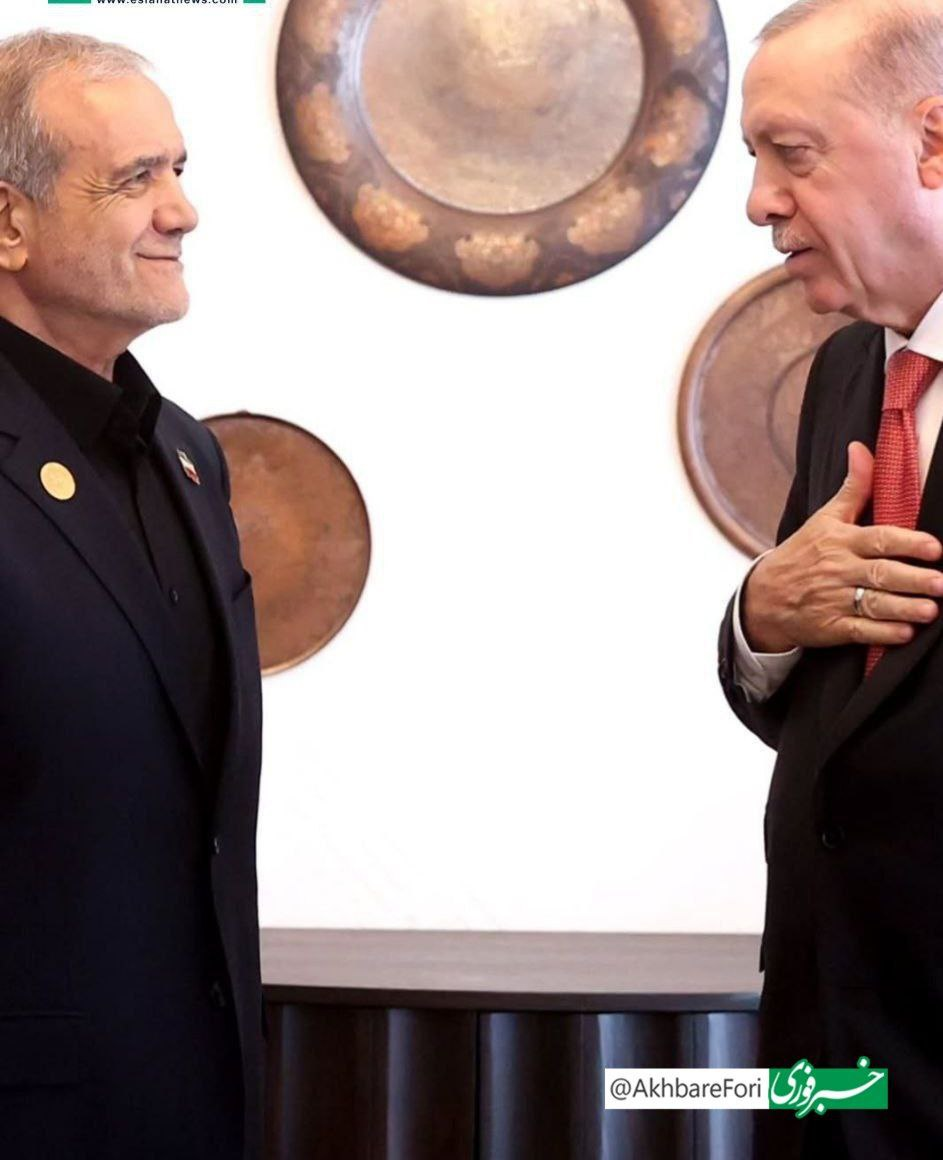 تصویری از احترام اردوغان به پزشکیان در حاشیه اجلاس اکو