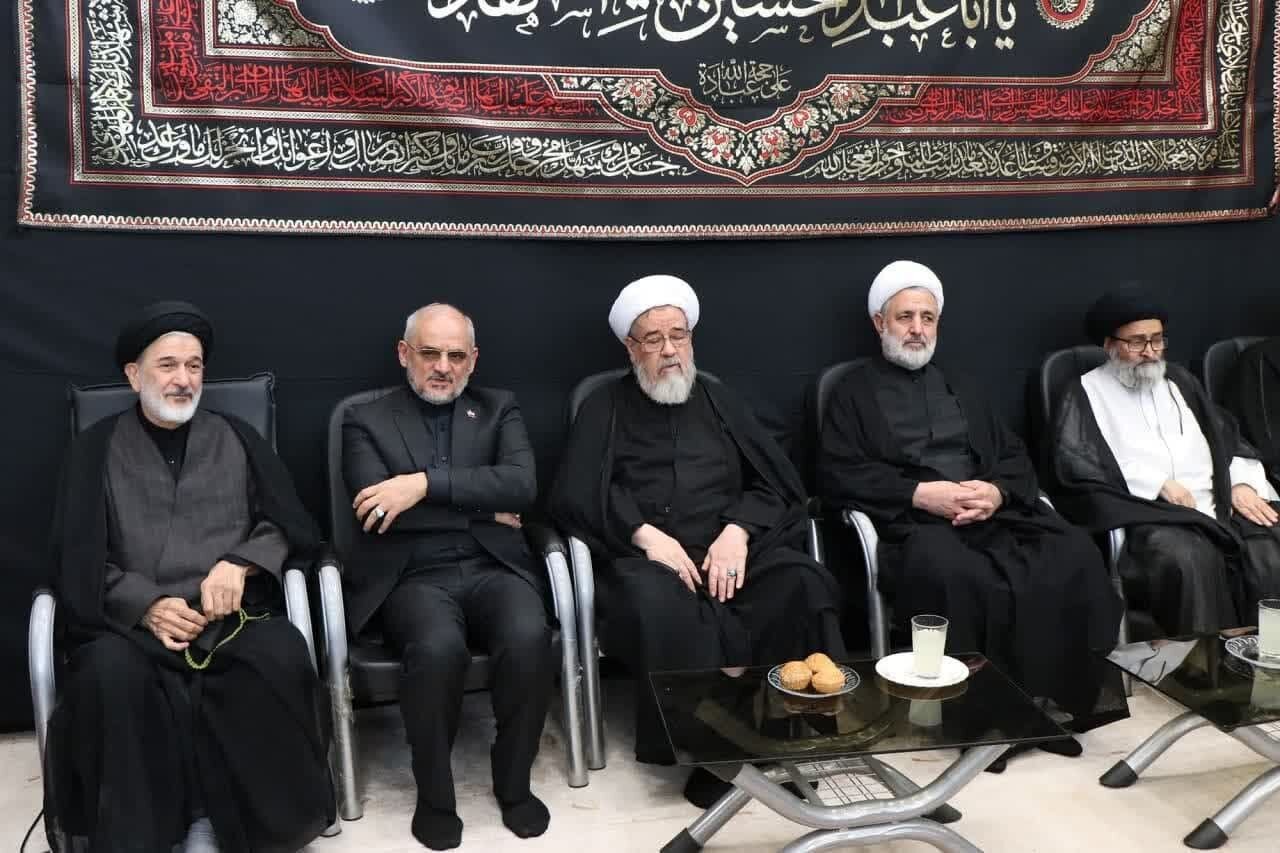 مراسم عزاداری با حضور آیت الله نوری همدانی در روز تاسوعا+تصاویر