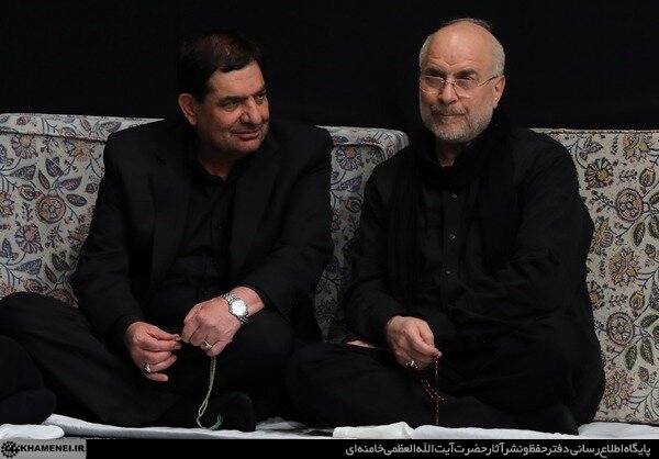 حضور مخبر و اژه‌ای در مراسم شام غریبان حسینیه امام خمینی/ مجری صدا و سیما و قالیباف هم حاضر بودند