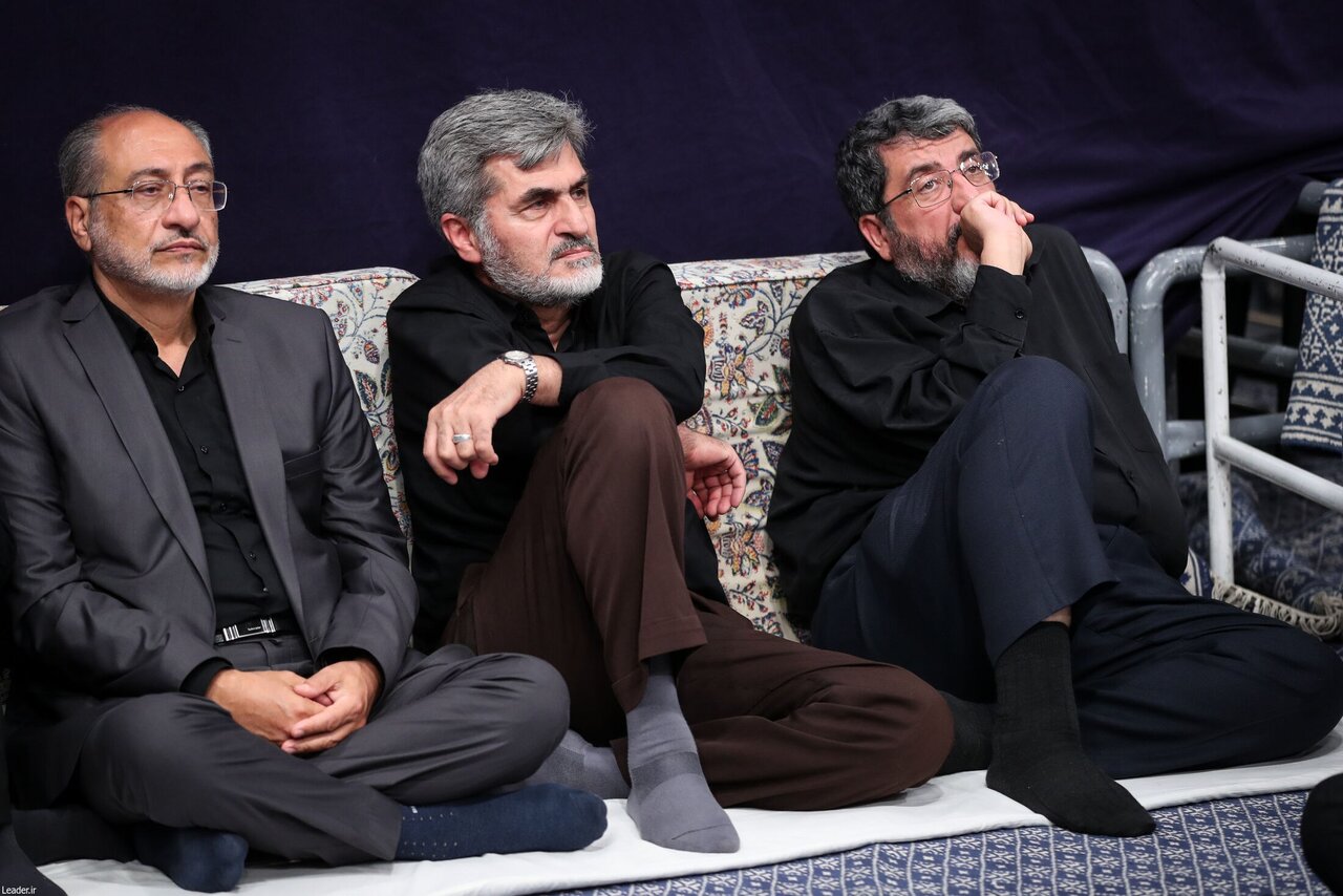 حضور کوچک زاده و سعید لیلاز در مراسم شام غریبان حسینیه امام خمینی/ وزیر راه و شهرسازی هم بود