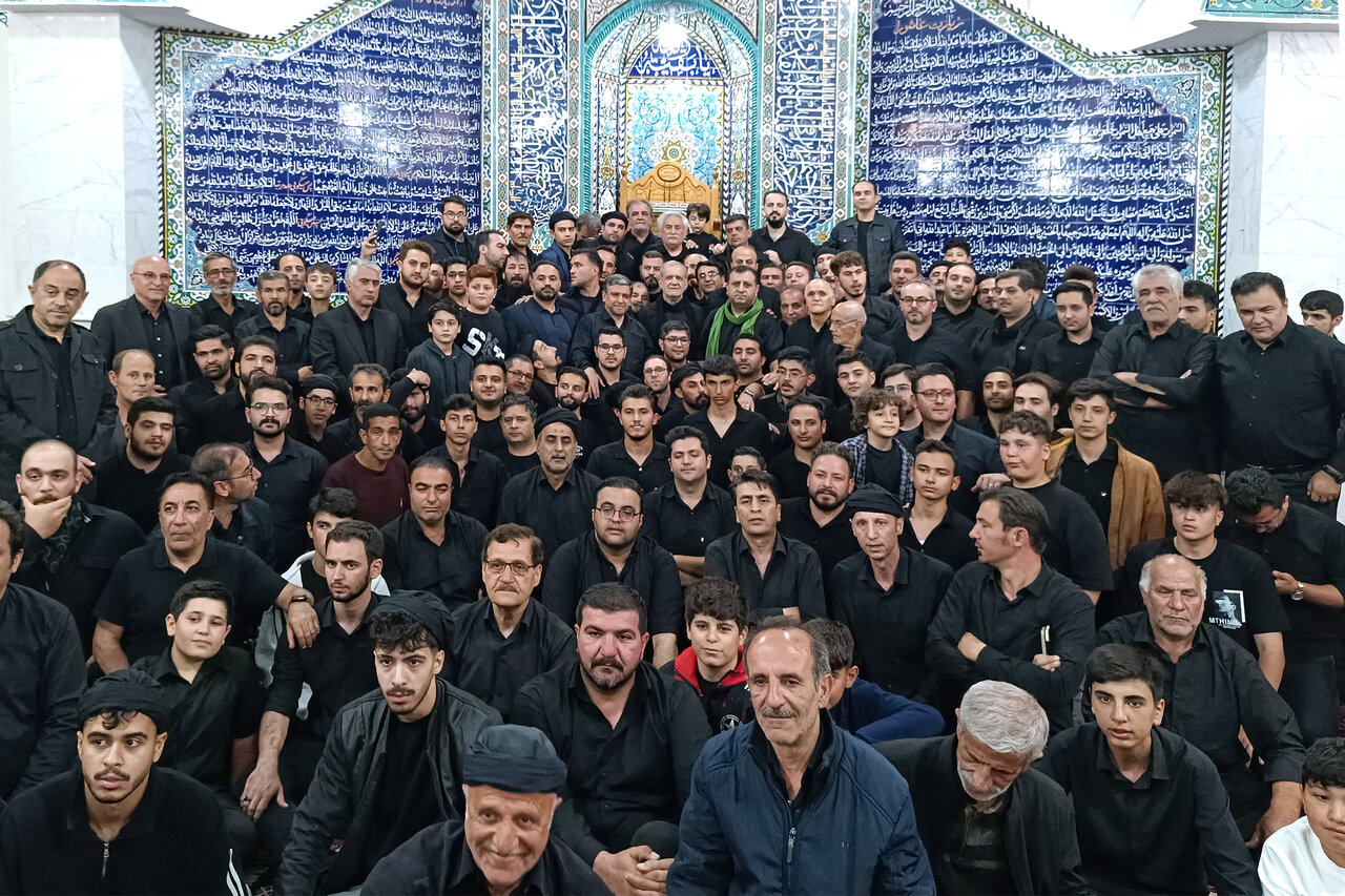 تصاویری از سفر غیررسمی پزشکیان به اردبیل/ حضور رئیس جمهوری در مراسم شام غریبان