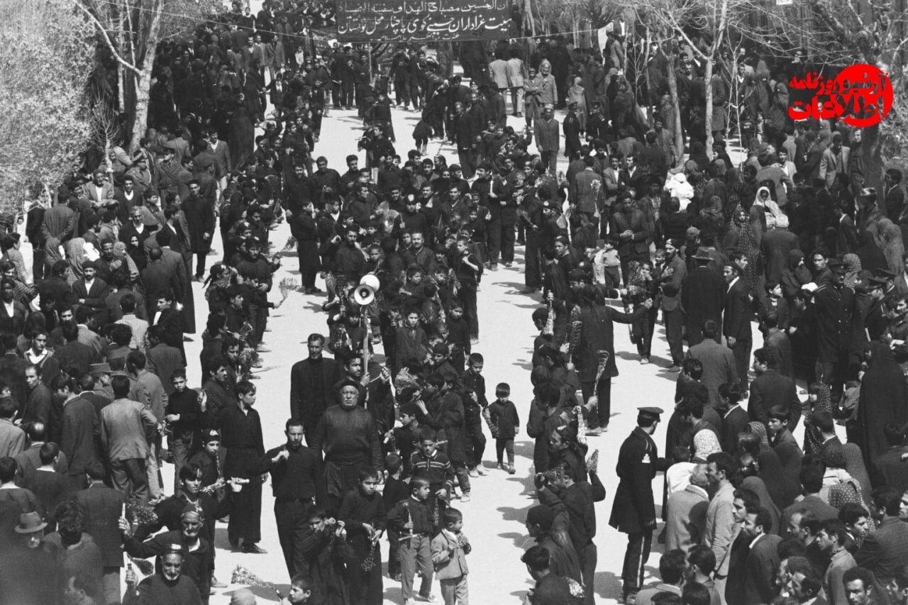 عکسهایی از عزاداری عاشورا در پاچنار تهران، سال ۱۳۴۸