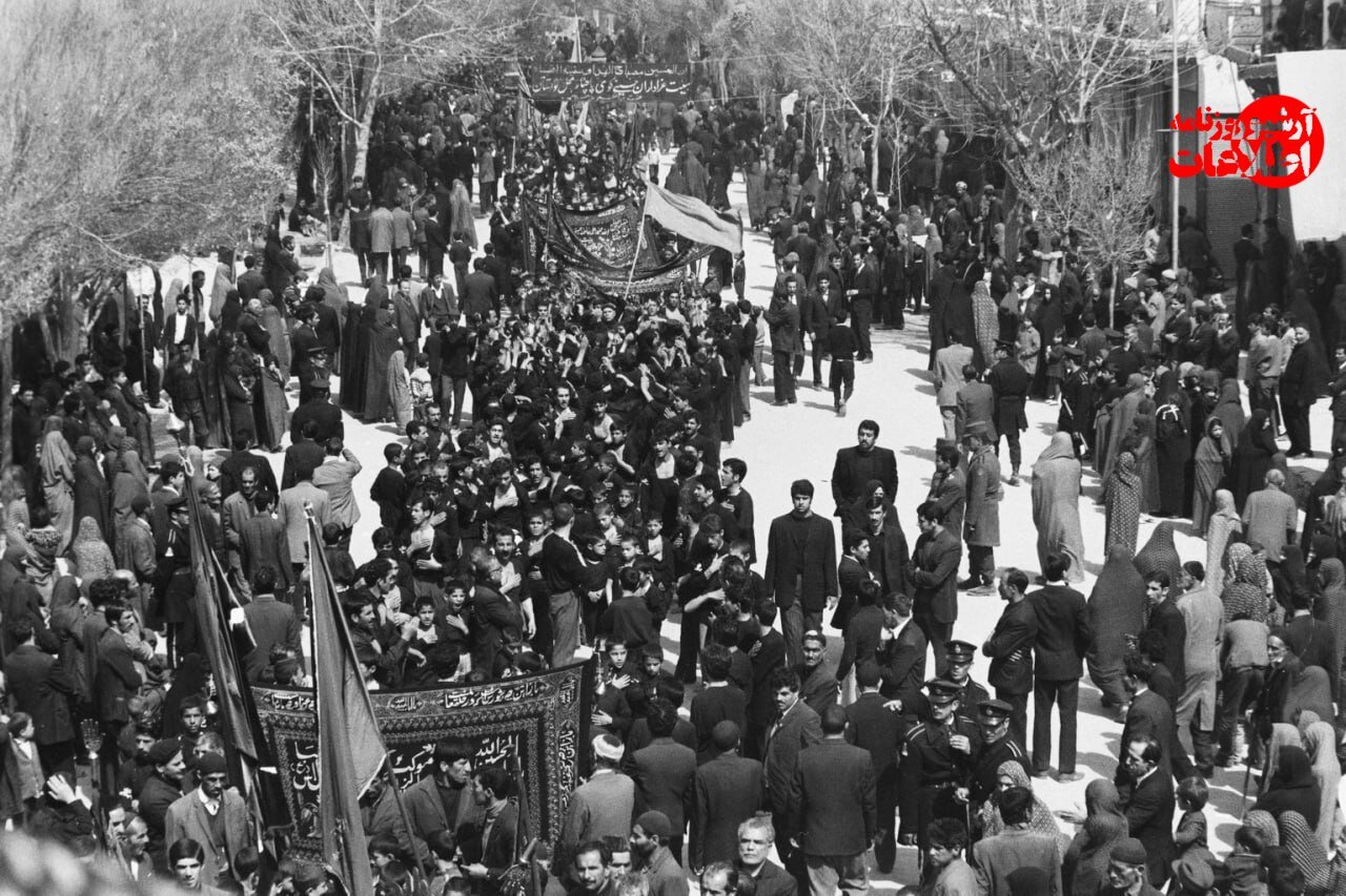 عکسهایی از عزاداری عاشورا در پاچنار تهران، سال ۱۳۴۸