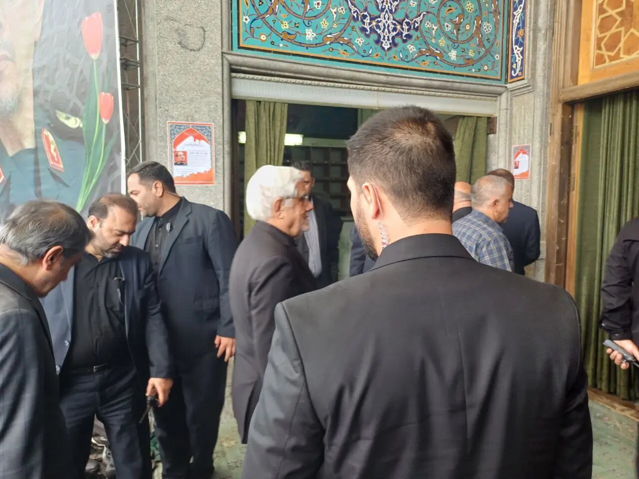 تصاویری از مراسم گرامیداشت فرماندهان شهید قرارگاه مرکزی خاتم‌الانبیاء / عارف و وزیر بهداشت هم بودند