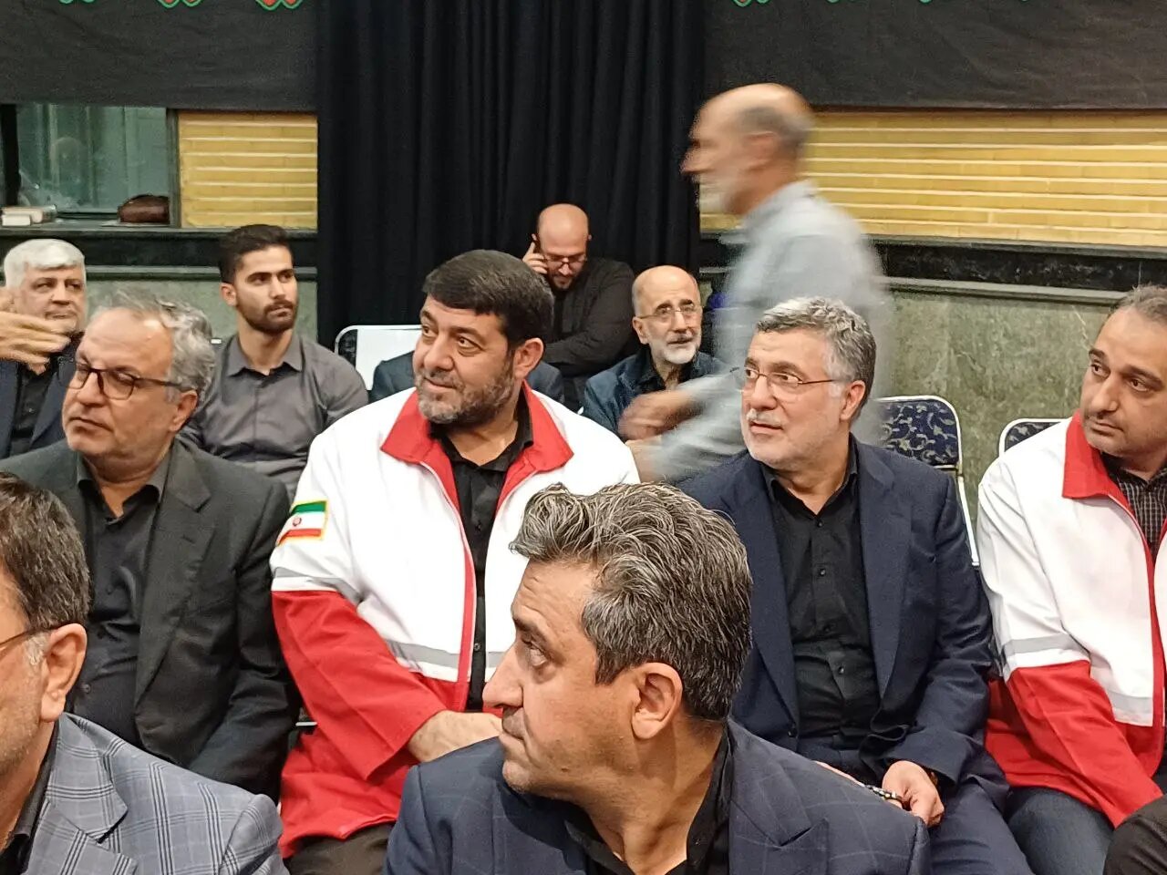 تصاویری از مراسم گرامیداشت فرماندهان شهید قرارگاه مرکزی خاتم‌الانبیاء / عارف و وزیر بهداشت هم بودند