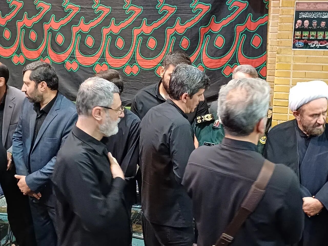 تصاویری از مراسم گرامیداشت فرماندهان شهید قرارگاه مرکزی خاتم‌الانبیاء / عارف و وزیر بهداشت هم بودند