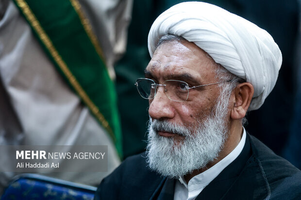 روسای دو قوه در مراسم بزرگداشت شهدای قرارگاه خاتم الانبیاء/ وزیر اطلاعات و فرمانده کل سپاه هم آمده بودند