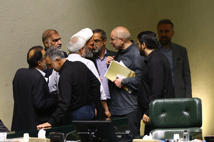 نمایندگان، رئیس مجلس را محاصره کردند/ جلسه دو نفره ذوالنوری و رسایی+تصاویر