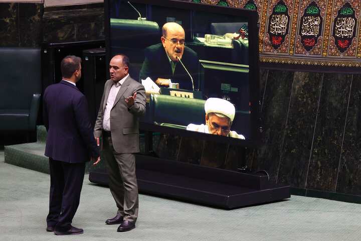 نمایندگان، رئیس مجلس را محاصره کردند/ جلسه دو نفره ذوالنوری و رسایی+تصاویر