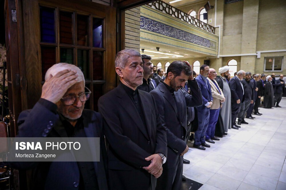 پزشکیان در یک مراسم یادبود حاضر شد / ظریف هم آمدهبود + تصاویر