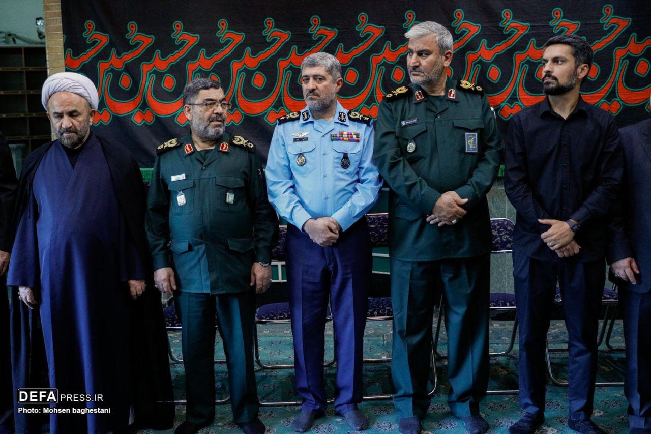 تصاویری از مراسم بزرگداشت سرداران شهید ربانی و محرابی/ فدوی و قاآنی هم آمدند/ مداح مشهور هم حضور داشت