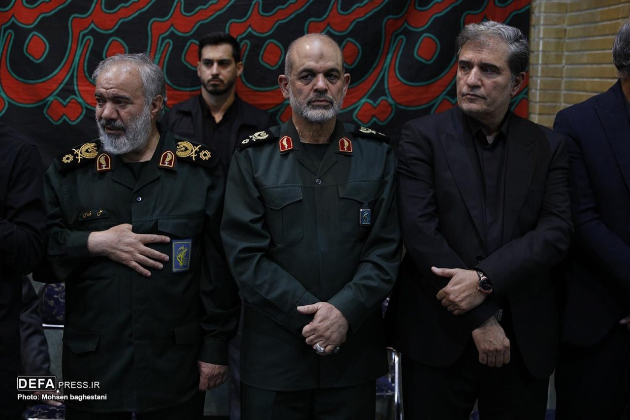 تصاویری از مراسم بزرگداشت سرداران شهید ربانی و محرابی/ فدوی و قاآنی هم آمدند/ مداح مشهور هم حضور داشت