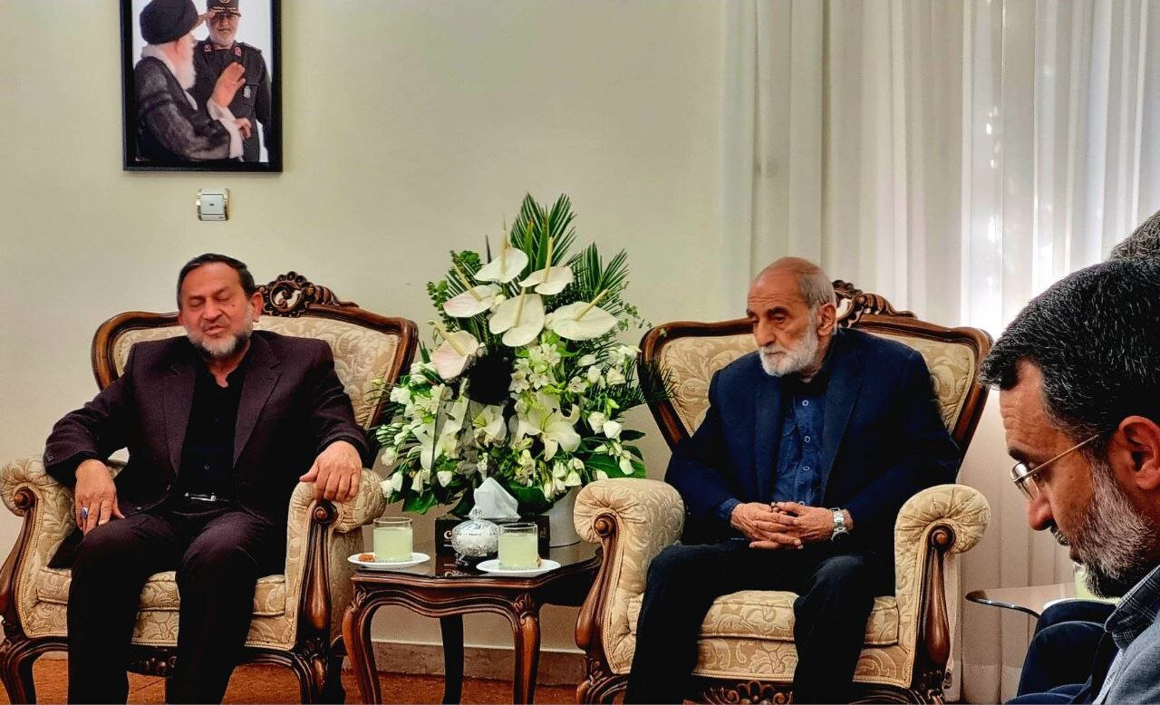 دیدار جمعی از مدیران رسانهای کشور با خانواده سردار سلامی + تصاویر