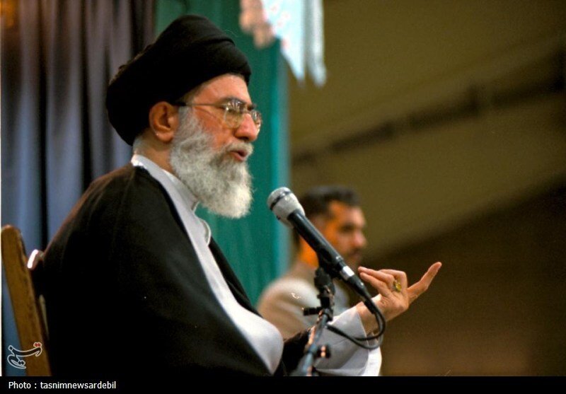 عکس هایی از سفر ۲۵ سال قبل رهبری به استان اردبیل