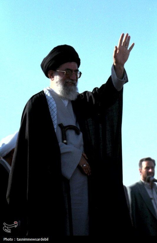 عکس هایی از سفر ۲۵ سال قبل رهبری به استان اردبیل