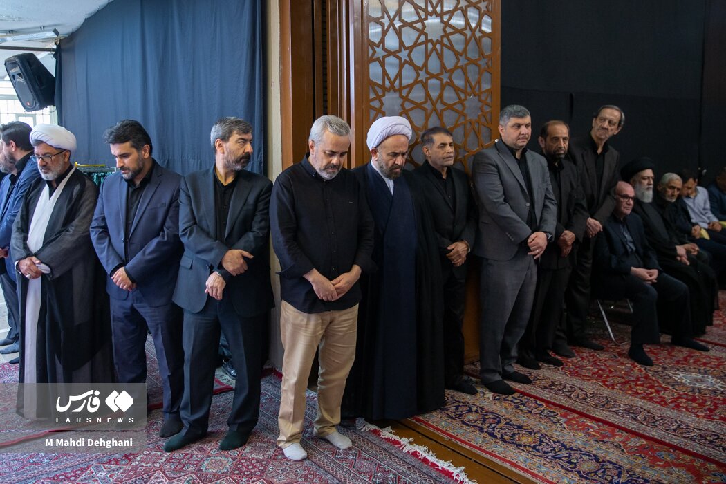 عکسهایی از مراسم چهلم شهید سردار باقری/ خوش و بش عزیز جعفری و قاآنی/ سردار نجات، حسین علایی و زاکانی در کنار یکدیگر