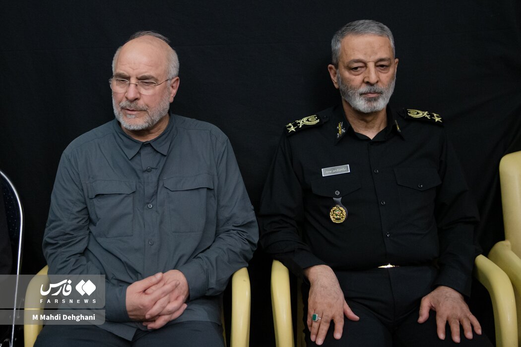 عکسهایی از مراسم چهلم شهید سردار باقری/ خوش و بش عزیز جعفری و قاآنی/ سردار نجات، حسین علایی و زاکانی در کنار یکدیگر