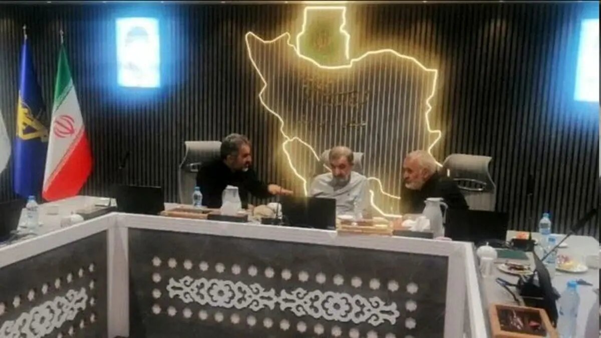 بازدید محسن رضایی از سایت‌های موشکی و مراکز پدافندی + جزئیات