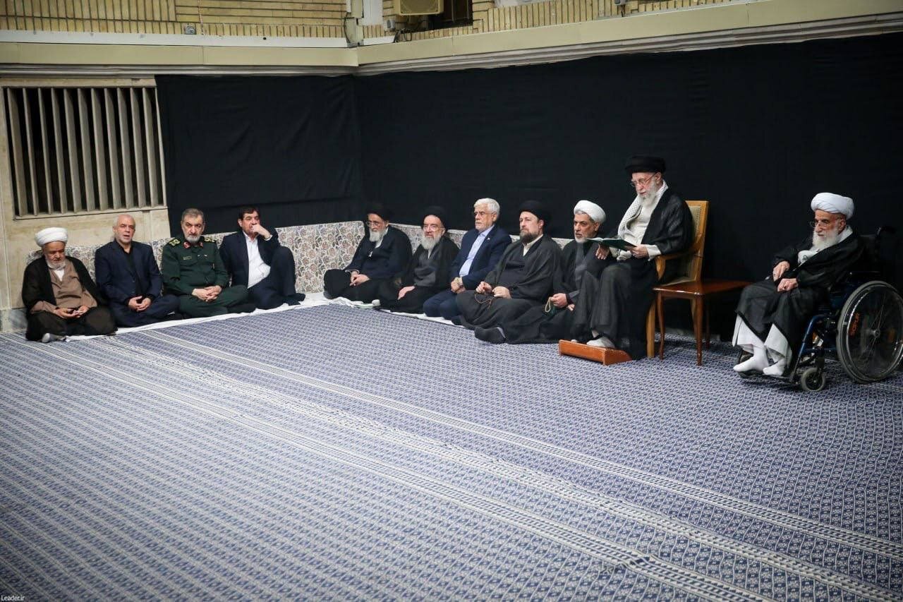 آیت الله جنتی با ویلچر به دیدار رهبر انقلاب رفت! + تصاویر