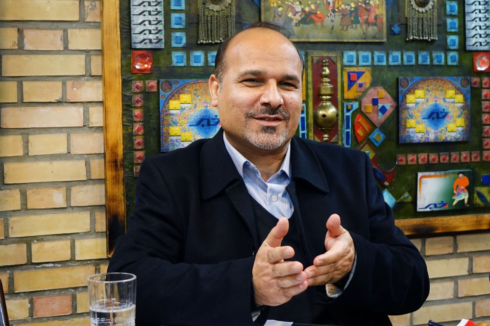 چرا نمی‌توانیم به آمار کاهش نرخ بیکاری اعتماد کنیم؟ / حاج‌اسماعیلی: بیش از ۴۰ درصد نرخ بیکاری مربوط به فارغ‌التحصیلان دانشگاهی است