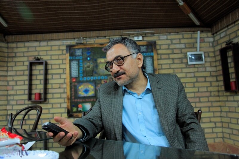 لیلاز: پزشکیان و قائم آنقدر صمیمی اند که در جلسات خصوصی هم را به اسم کوچک صدا می‌زنند/ پزشکیان پوپولیست نیست/ پوپولیسم در ایران از دهه ۴۰ شکل گرفت