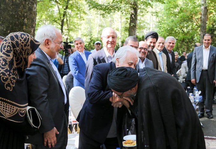 تصویری دیده نشده از استاد فرشچیان در کنار ظریف و مرحوم دعایی