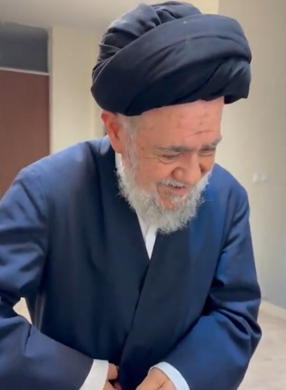 ابطحی و موسوی خوئینی در آینه در پاریس/موسوی خوئینی: آقای ابطحی عکس مرا از توی آینه میگیرید؟ + تصویر