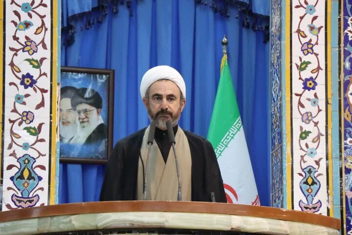امام جمعه بخش مرکزی یزد: برخی از خواسته‌های جبهه اصلاحات مطالبات دشمن است / امام جمعه ایلام: پیشنهاد تعلیق غنی سازی همان مسیری است که لیبی رفت