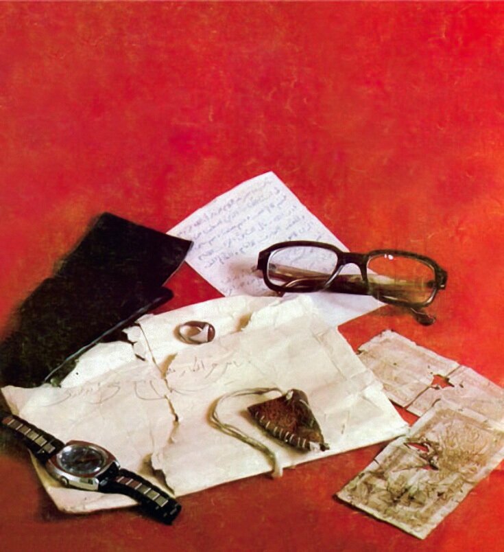 اشیاء به‌دست آمده از پیکر شهید «اندرزگو» توسط ساواک+ تصویر