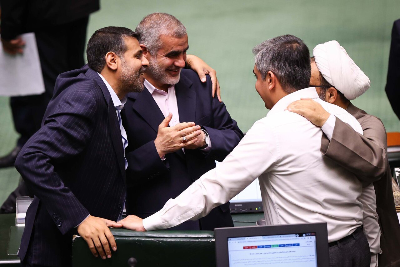 سرداران سپاه مهمان جلسه علنی صحن مجلس + تصاویر