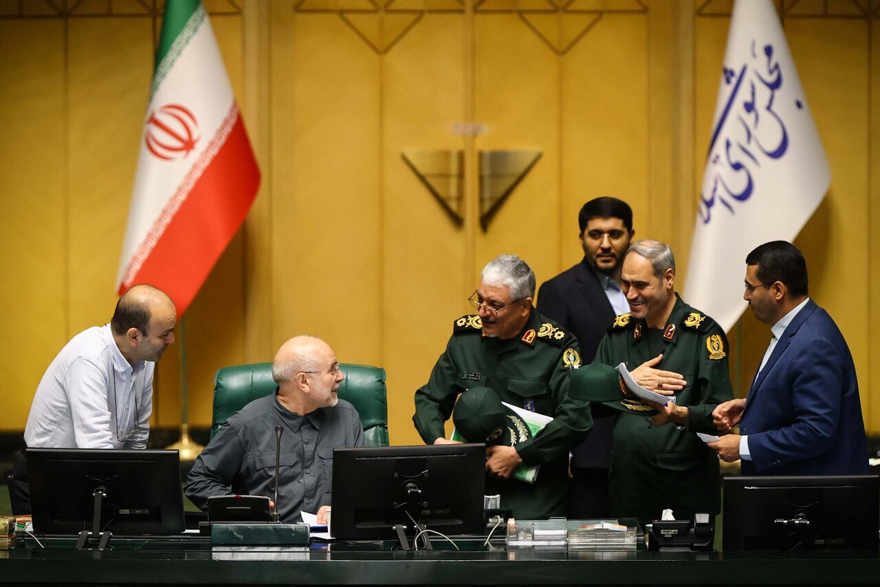 سرداران سپاه مهمان جلسه علنی صحن مجلس + تصاویر