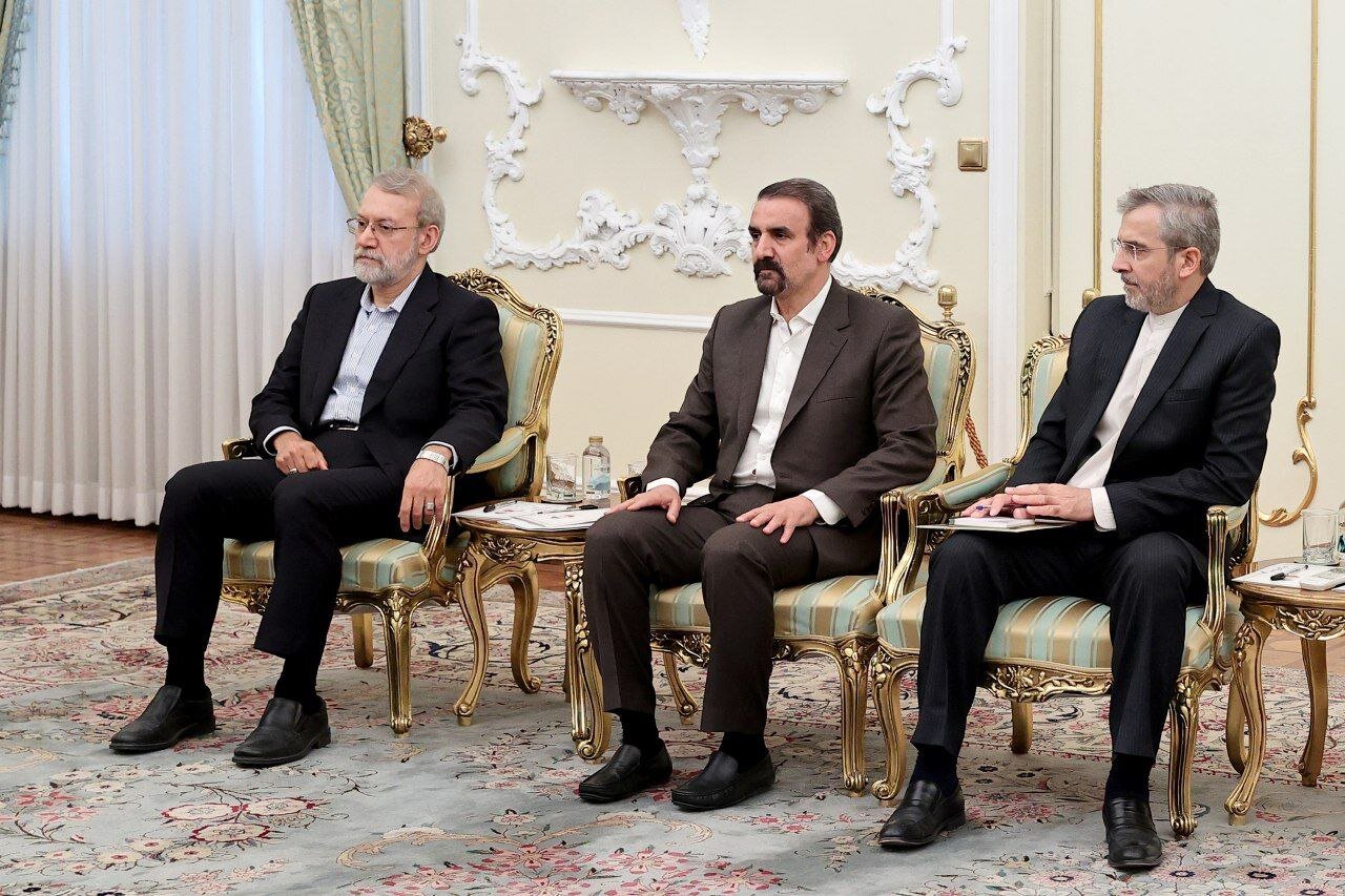 همراهی علی لاریجانی و علی باقری با پزشکیان در یک دیدار دیپلماتیک مهم + تصاویر
