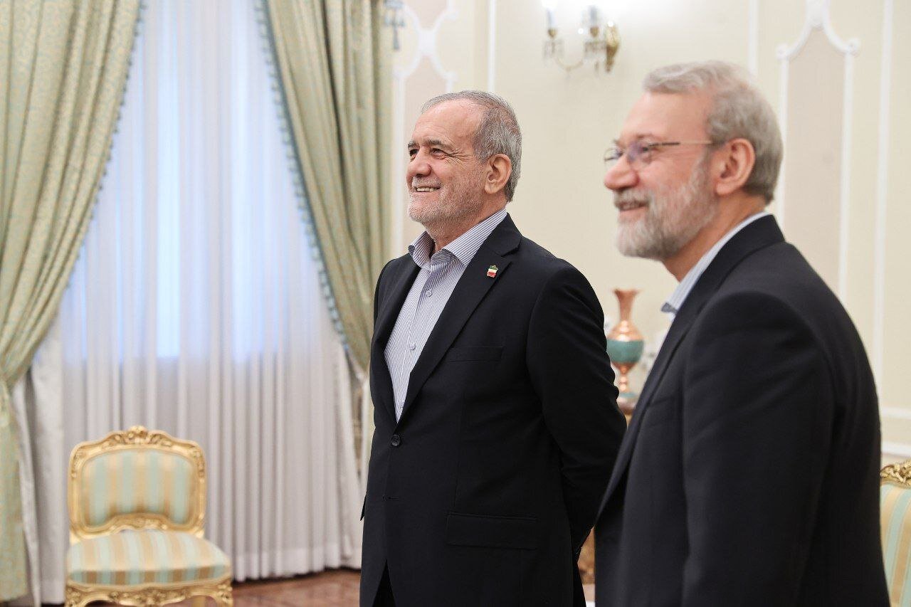 همراهی علی لاریجانی و علی باقری با پزشکیان در یک دیدار دیپلماتیک مهم + تصاویر