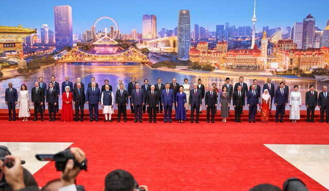 چرا پزشکیان در عکس یادگاری اجلاس شانگهای نبود؟+ عکس