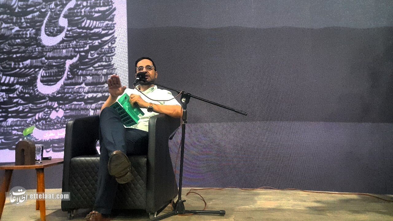 قطع برق در جشن امضای کتاب «نیست» فاضل نظری خبرساز شد +ویدیو