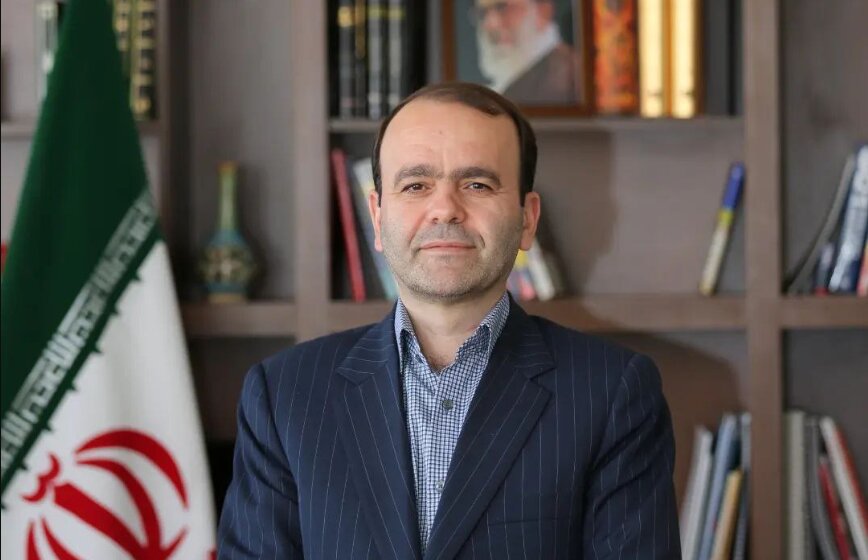 حقوق نمایندگان مجلس چقدر است؟/ نصیرپور:نماینده ها تمام وقت کار می کنند و حق ماموریت و اضافه‌ کار نمی گیرند/ ۵ مشاور داریم که حقوق شان را مجلس نمی دهد