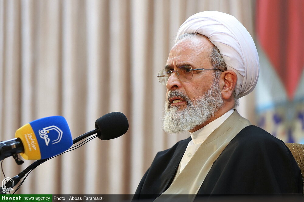 امام جمعه تبریز خطاب به قطر: شما که گاو شیرده آمریکا بودید! شما نوکران را چرا زد؟ / هشدار امام جمعه قم درباره «هالیوودی شدن» هنر