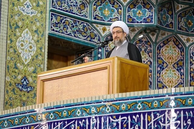 امام جمعه تبریز خطاب به قطر: شما که گاو شیرده آمریکا بودید! شما نوکران را چرا زد؟ / هشدار امام جمعه قم درباره «هالیوودی شدن» هنر