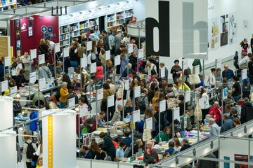 ایران با 300 عنوان کتاب به مسکو رفت ایران با 300 عنوان کتاب به مسکو رفت