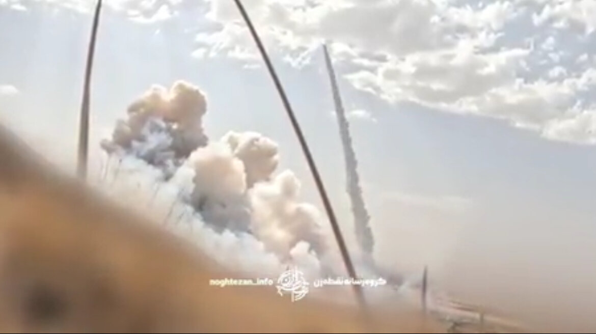 تصاویری از شلیک موشکهای سپاه همزمان با بمباران لانچرها توسط اسرائیل