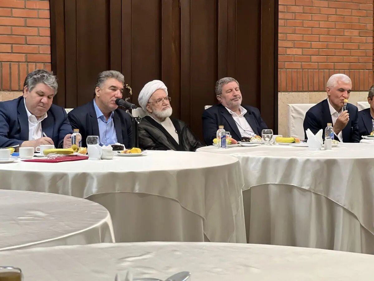 حضور مهدی کروبی در جلسه شورای مرکزی حزب اعتماد ملی بعد از 16 سال + عکس