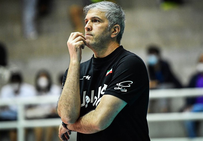 به نسلی می‌گویند طلایی که مدال طلا بگیرد/ اگر تیم فوتبال هم قهرمان جهان می‌شد مثل والیبال برخورد می کردند؟