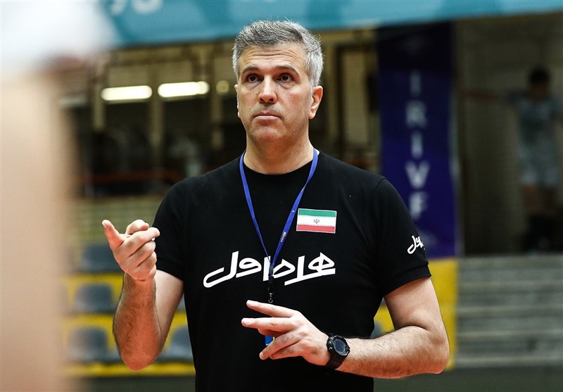 به نسلی می‌گویند طلایی که مدال طلا بگیرد/ اگر تیم فوتبال هم قهرمان جهان می‌شد مثل والیبال برخورد می کردند؟