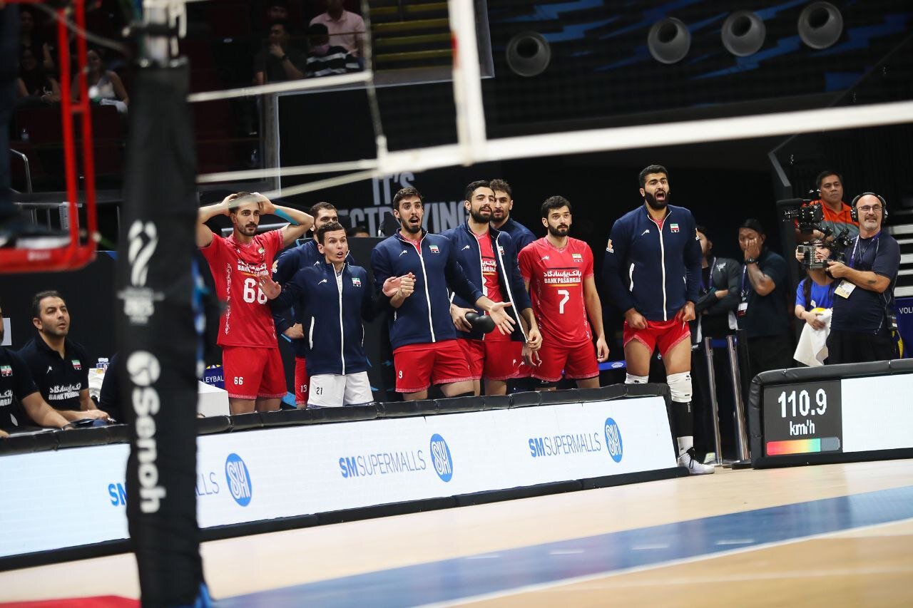 دو قاب به جامانده از بازی والیبال ایران و صربستان؛ عجب لحظه‌ای!