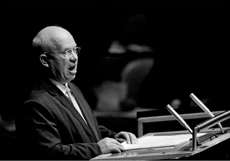 از چکش ایسلندی تا حمله یک دایناسور؛ هشت لحظه شگفتانگیز در تاریخ مجمع عمومی سازمان ملل