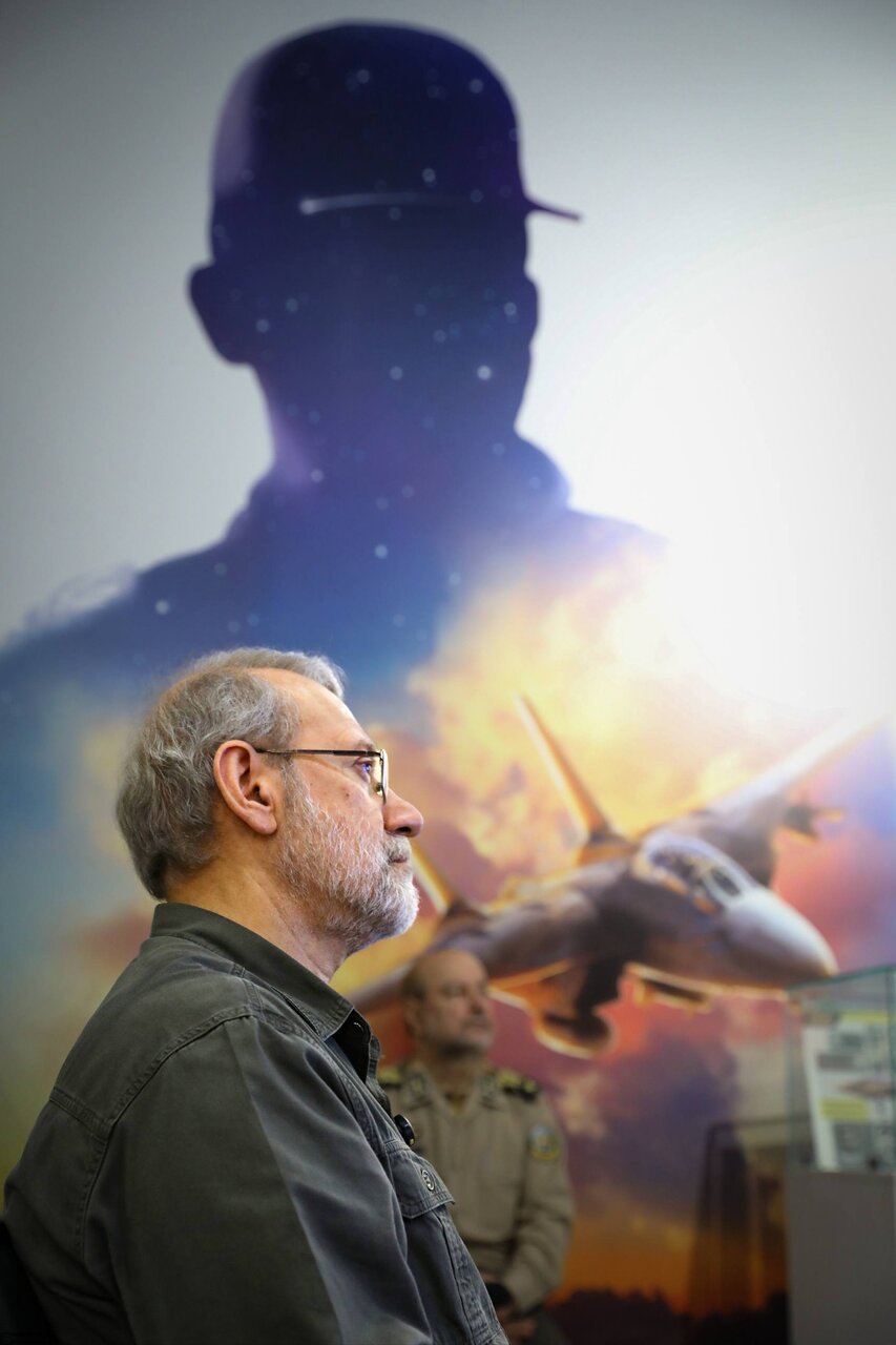 علی لاریجانی در «در لباس سربازی» + تصویر