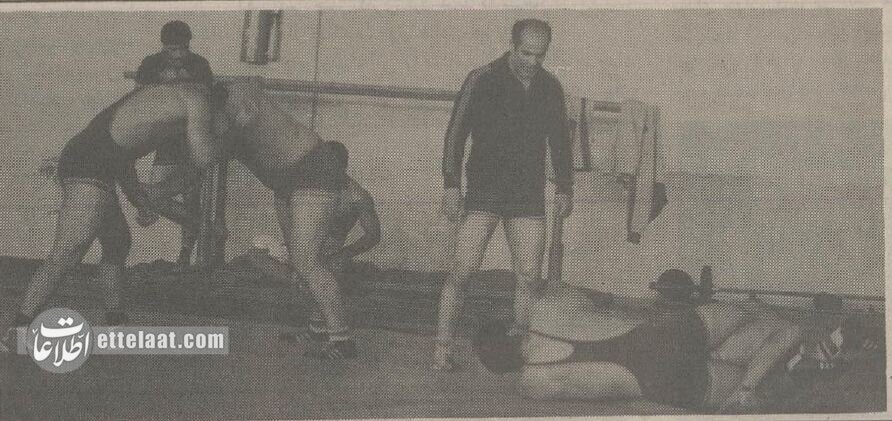 ۴۰ سال پیش کشتی‌گیر ایرانی هنگام پخش سرود آمریکا از روی سکو پایین آمد +عکس